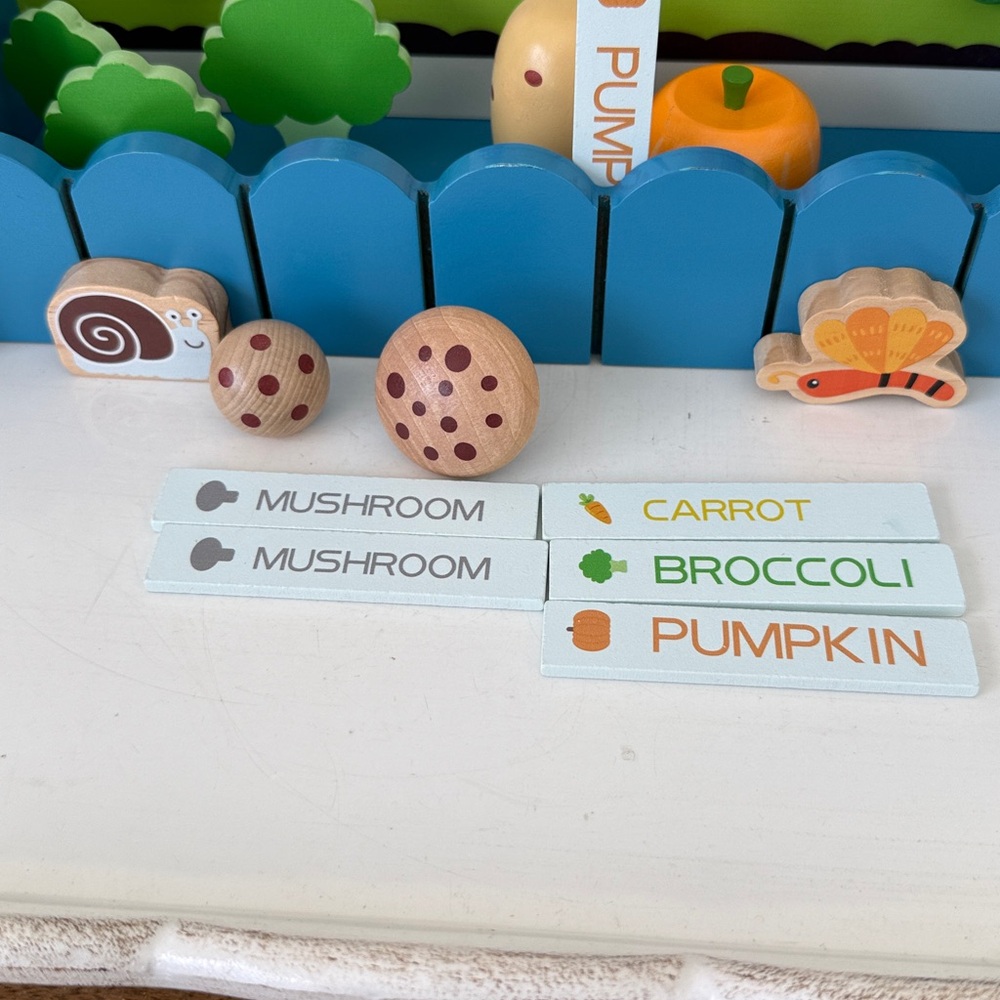 Wooden Flower Vegetable Garden Playset - Picture 4 of 8